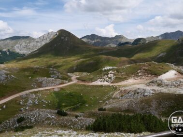 Turystyka 4x4 w bałkańskich górach