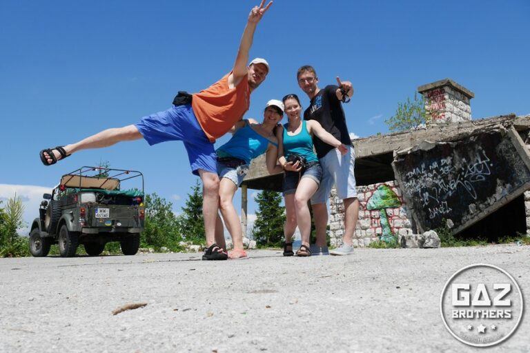 Gaz 69 na szczycie Trebevic w Sarajewie