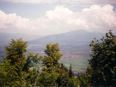 Panorama Sarajewa z drogi na Igman