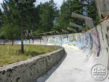 Tor bobslejowy na wzgórzu Trebevic w Sarajewie