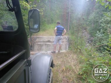 Gaz 69 i zwalony most w Bośni