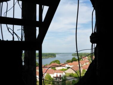 Dunaj widziany z wnętrza wieży ciśnień w Vukovarze