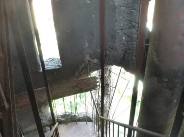 Wnętrze wieży ciśnień w Vukovarze