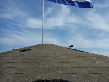 Bitwa o Vukovar - flaga Chorwacji na wieży ciśnień