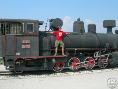 Zabytkowa lokomotywa w Serbii