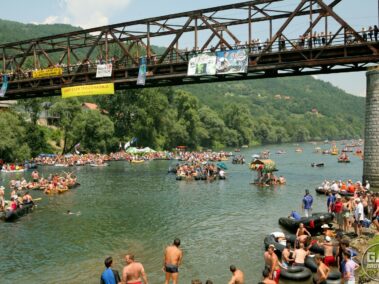 Konkurs skoków do wody w Bajina Basta